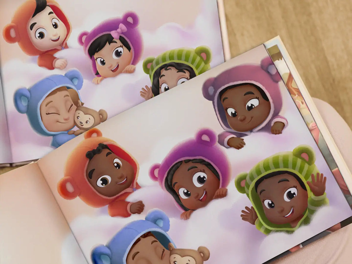  Chacun des quatre enfants est personnalisé dans ce joli livre personnalisé pour quatre enfants.
