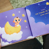 Les illustrations de ce livre personnalisé pour nouveau né sont douces et parfaites pour les bébés.