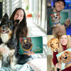Propriétaires heureux avec leurs chiens tenant les livres pour chien personnalisés premium « Maya, un toutou en or », « Rocky, un toutou en or » et « Lily, un toutou en or ».
