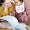 Papa et un enfant peuvent être inclus dans ce livre personnalisé de fête des mères pour maman.