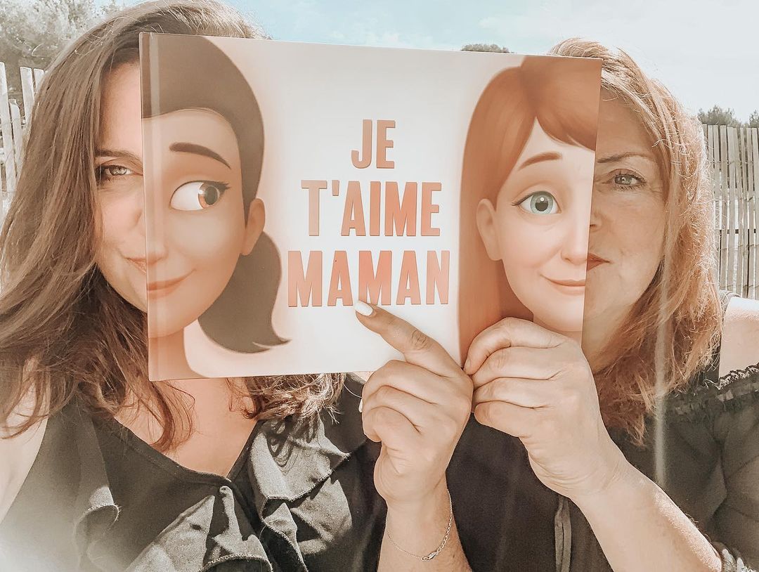 Cette fabuleuse idée de cadeau pour maman est pleine de nostalgie. En offrant un livre personnalisé pour maman, vous lui offrez votre coeur.